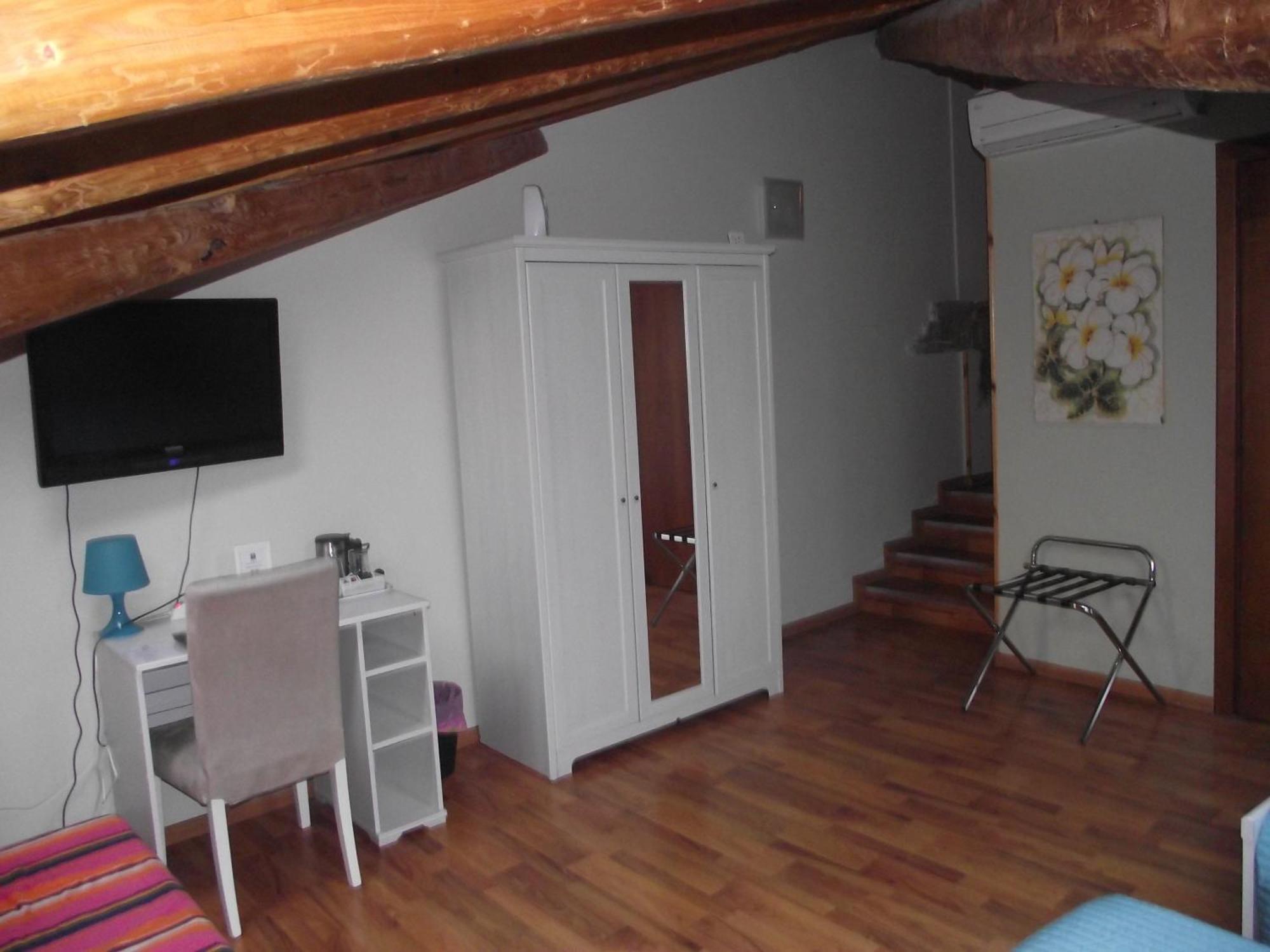 XX Miglia Rooms & Apartments 卡塔尼亚 外观 照片